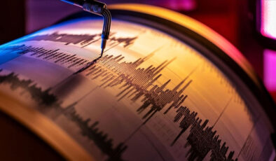 İstanbul’da gece yarısı deprem oldu! Kandilli duyurdu